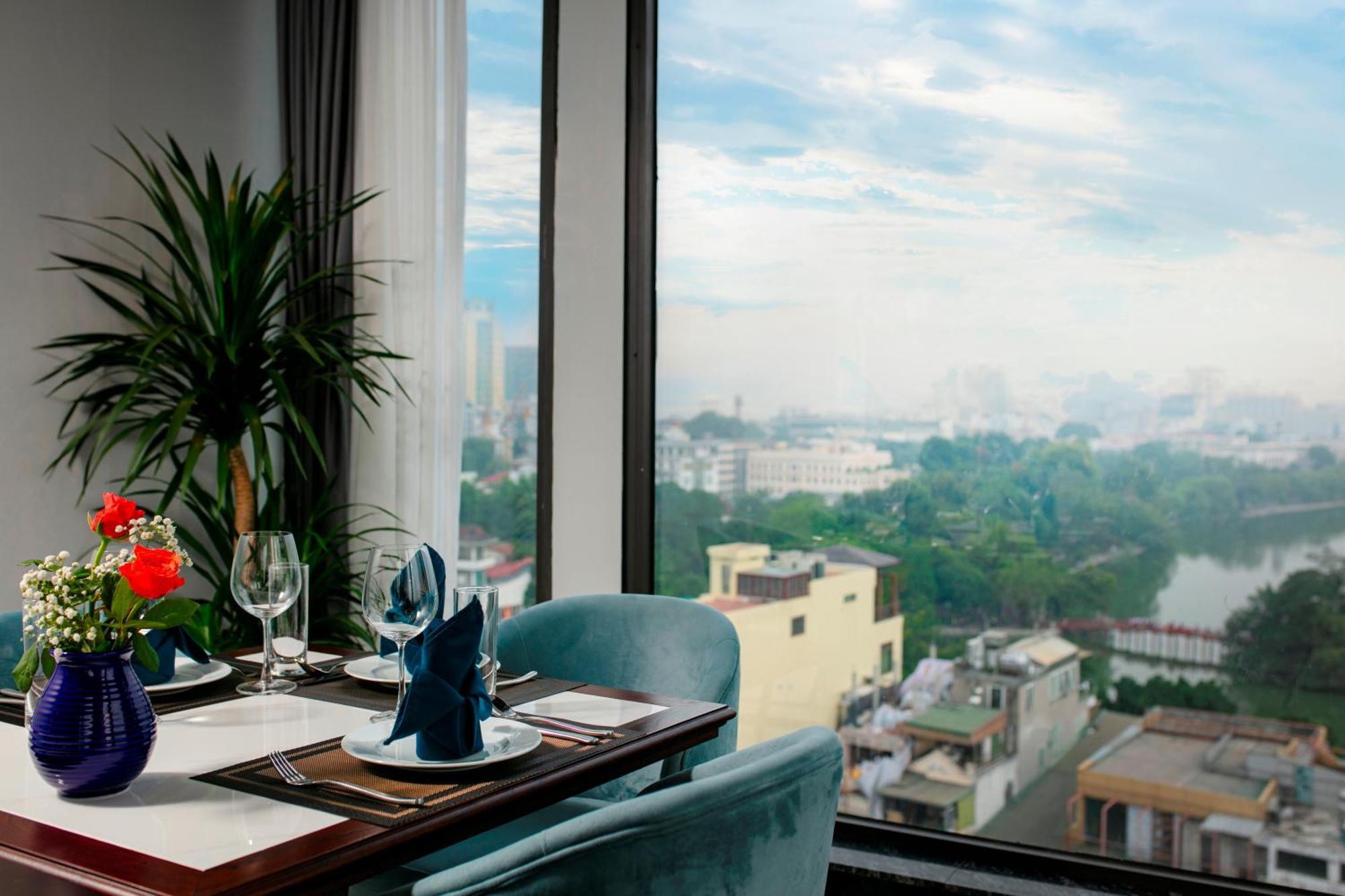 May De Ville Luxury Hotel & Spa Hanoi Exterior photo